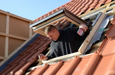 Pose de fenêtres de toit Velux à Dominelais